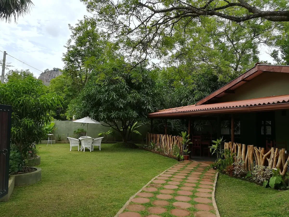 Thal Sewana Home Stay Sigiriya