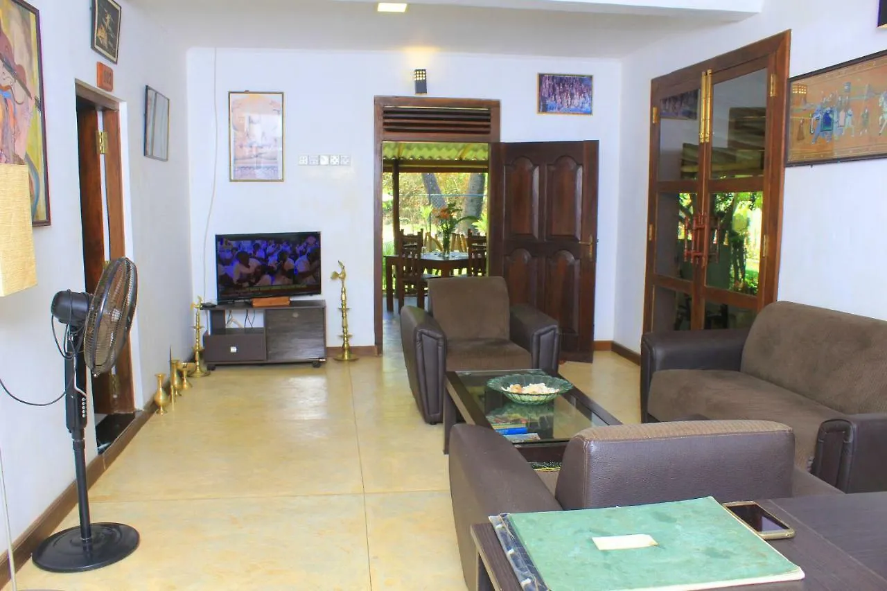 Thal Sewana Home Stay Sigirîya 0*,