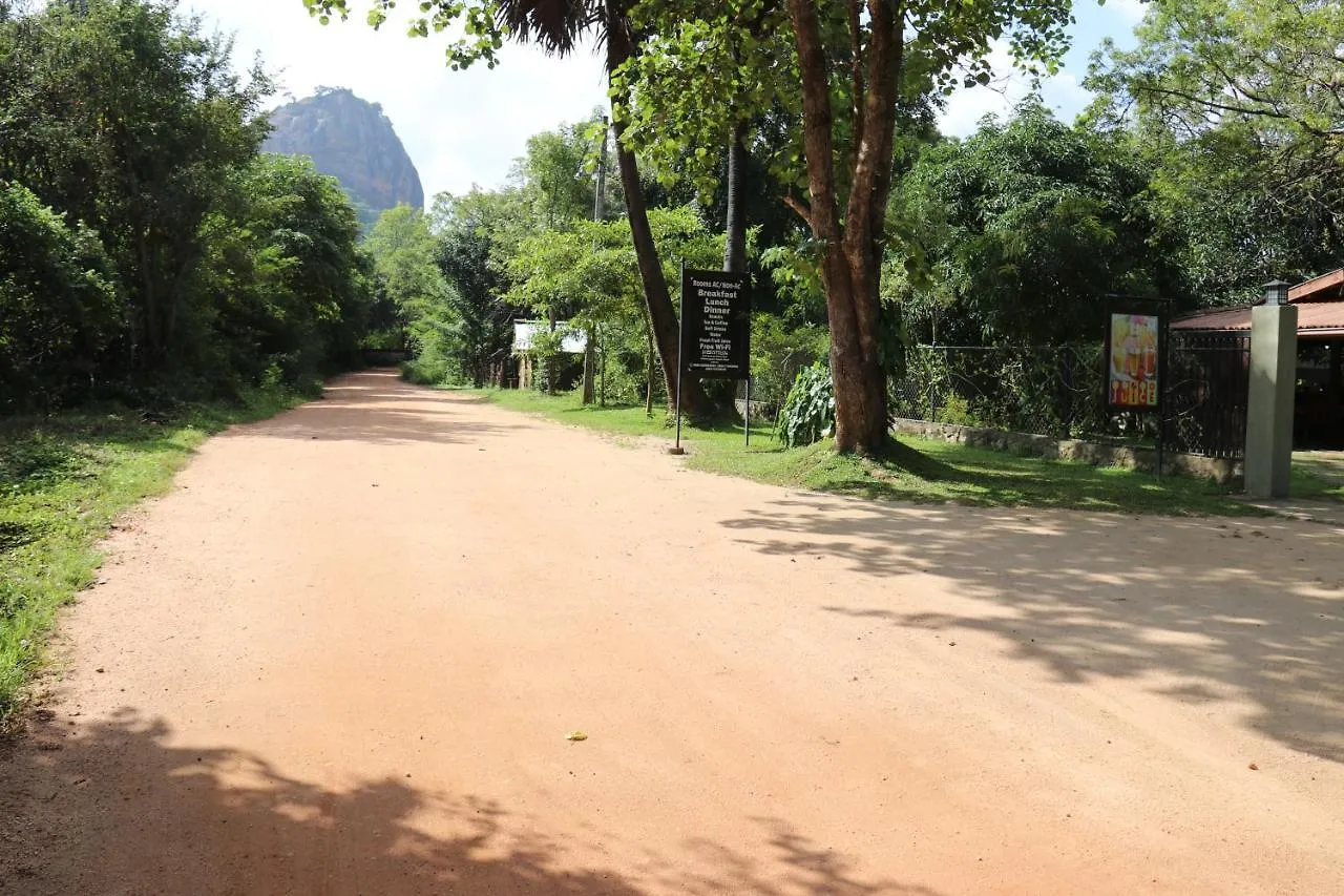 Accommodatie bij particulieren Thal Sewana Home Stay Sigiriya